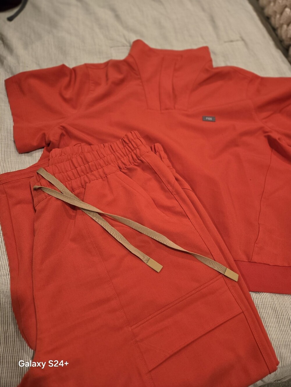 Womens FIGS Scrub Set CORAL